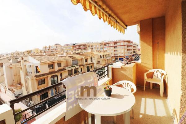 Piso en puerta del Cairo, 2