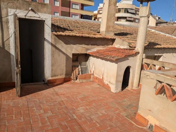 Casa independiente en calle Larramendi