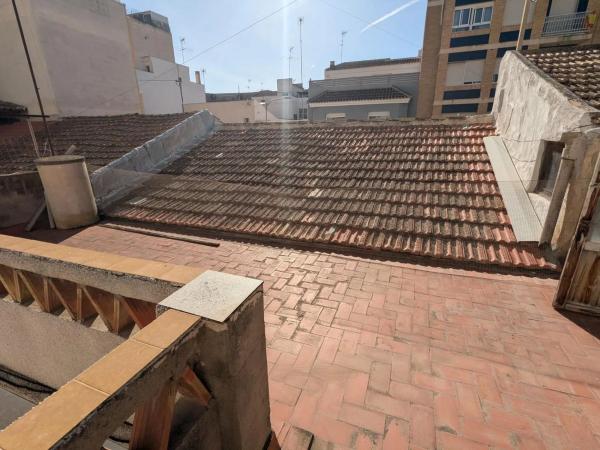 Casa independiente en calle Larramendi