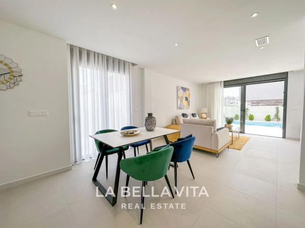 Casa independiente en calle Carcaixent, 3