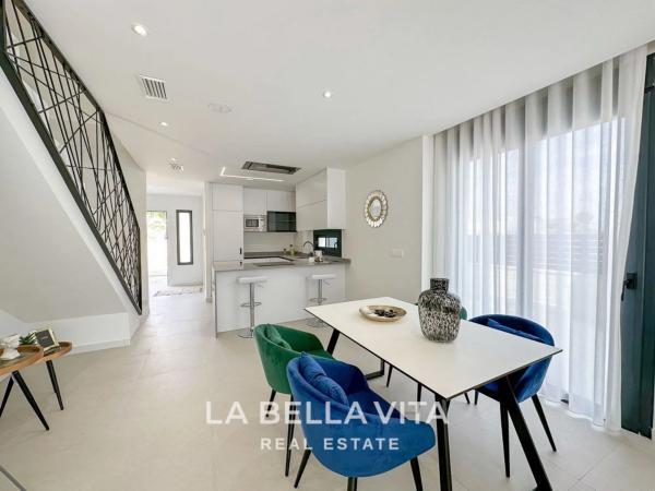 Casa independiente en calle Carcaixent, 3