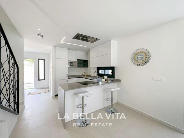 Casa independiente en calle Carcaixent, 3