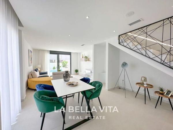 Casa independiente en calle Carcaixent, 3