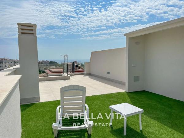 Casa independiente en calle Carcaixent, 3