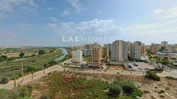 Piso en avenida del Puerto, 1