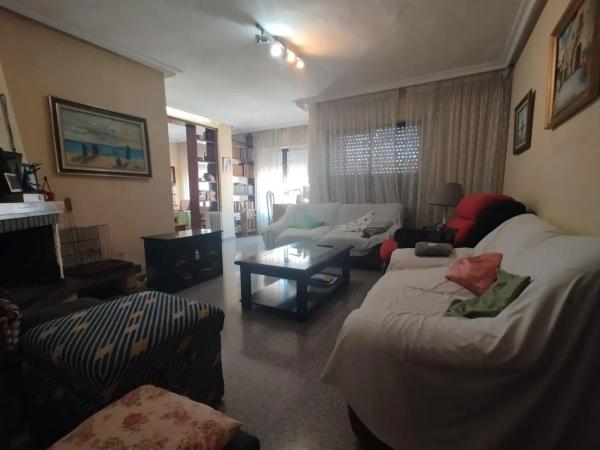 Piso en avenida del País Valencià