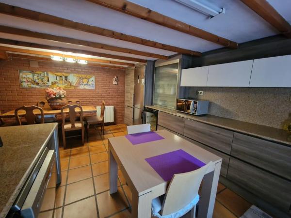 Chalet pareado en calle Pablo Neruda, 34