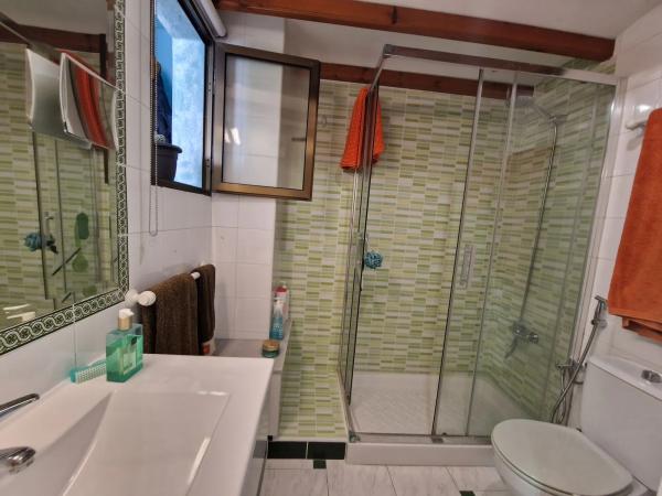 Chalet pareado en calle Pablo Neruda, 34