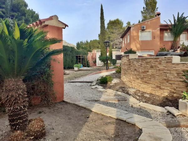 Casa independiente en calle Lotería