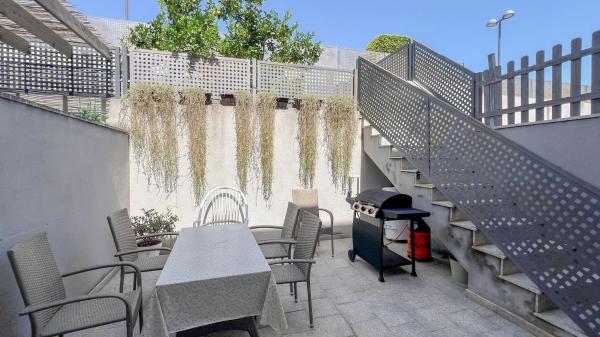 Chalet pareado en calle Sorell, 8