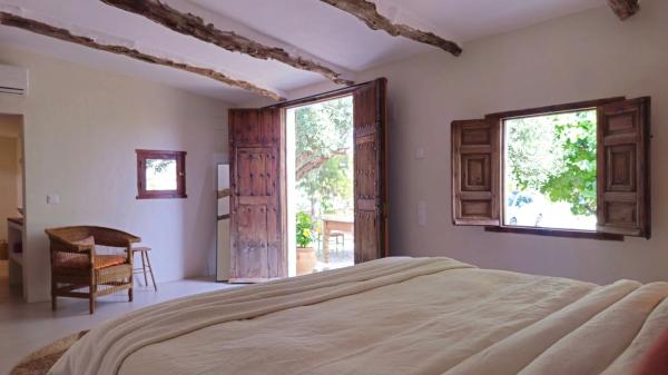 Finca rústica en plaza iglesia, 2