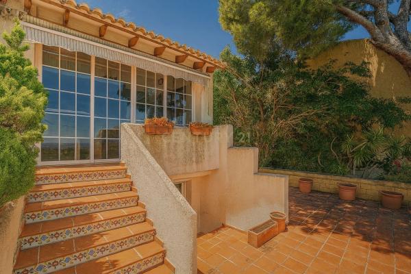 Casa independiente en calle Austria s/n