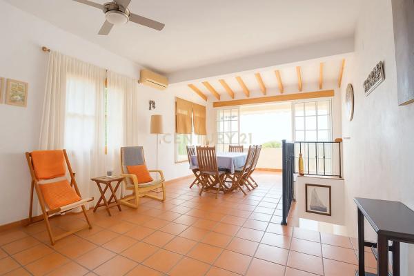 Casa independiente en calle Austria s/n