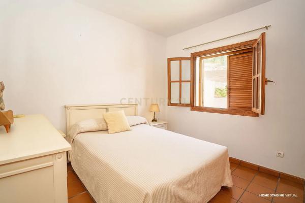 Casa independiente en calle Austria s/n