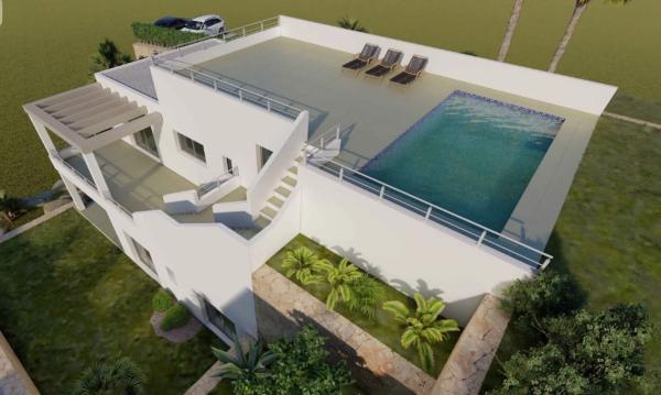 Casa independiente en calle Media