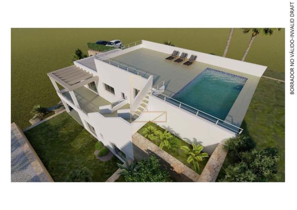 Casa independiente en calle Cornisa