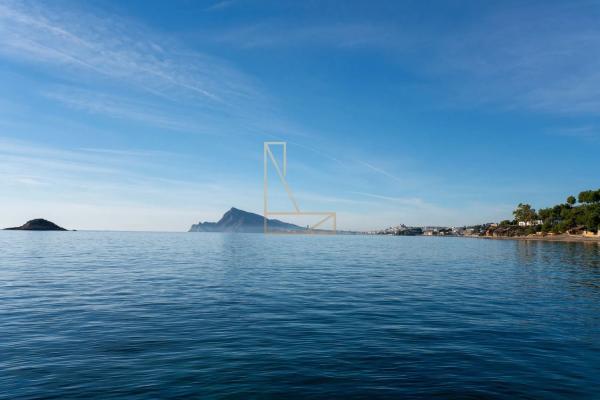 Casa independiente en calle Cornisa