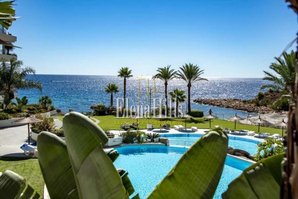 Piso en ronda de la Marina, 20