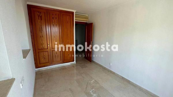 Chalet adosado en calle Bélgica