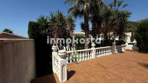 Chalet adosado en calle Bélgica