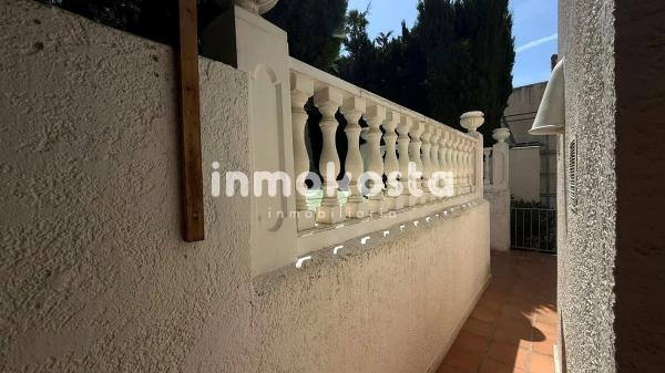 Chalet adosado en calle Bélgica