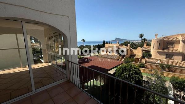 Chalet adosado en calle Bélgica