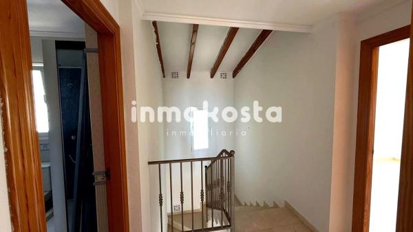 Chalet adosado en calle Bélgica