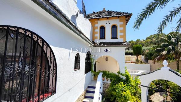 Casa independiente en calle la Tórtola