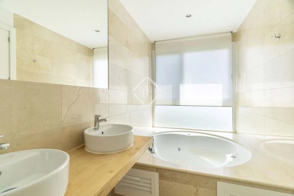 Casa independiente en calle Media