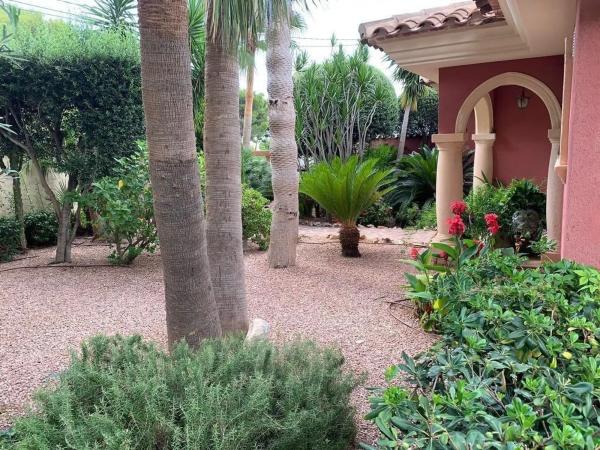 Casa independiente en calle la Guatla