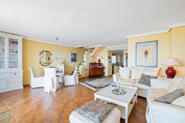 Piso en calle Costa Dorada, 23