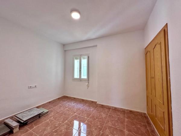 Piso en calle el Pinós, 1