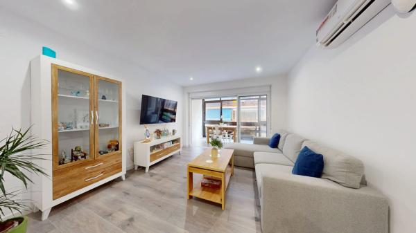 Piso en calle el Pinós