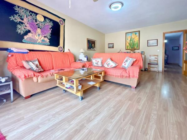 Piso en calle de Gabriel Miro