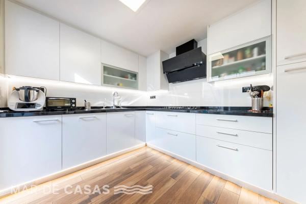 Chalet adosado en avenida del Vincle