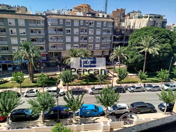 Piso en avenida del Carrer de la Mar