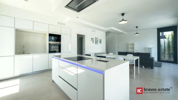 Casa independiente en calle de Santamaria