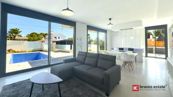 Casa independiente en calle de Santamaria