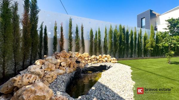 Casa independiente en calle de Santamaria