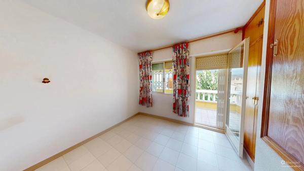 Chalet adosado en calle d'Oriola