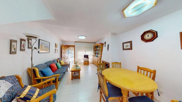 Chalet adosado en calle d'Oriola