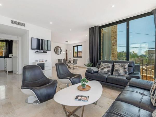 Casa independiente en calle de Bélgica, 38 -46