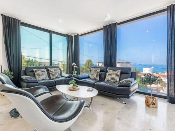 Casa independiente en calle de Bélgica, 38 -46