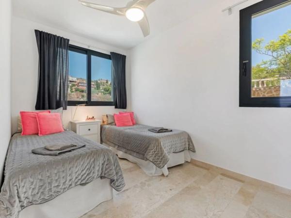 Casa independiente en calle de Bélgica, 38 -46