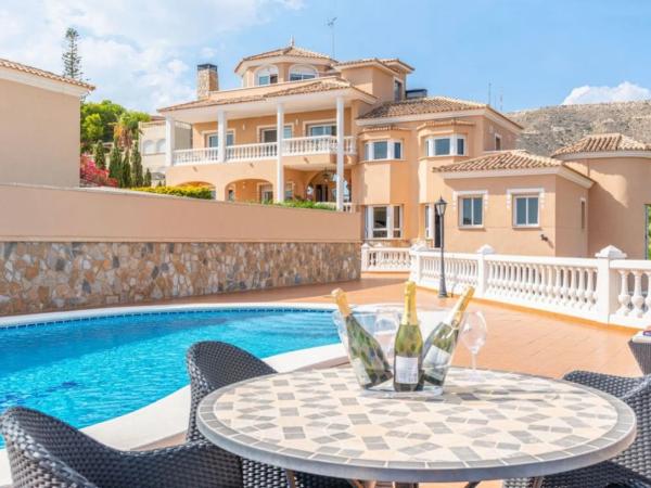 Casa independiente en calle de Italia, 3