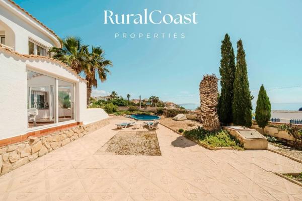 Casa independiente en calle Catral