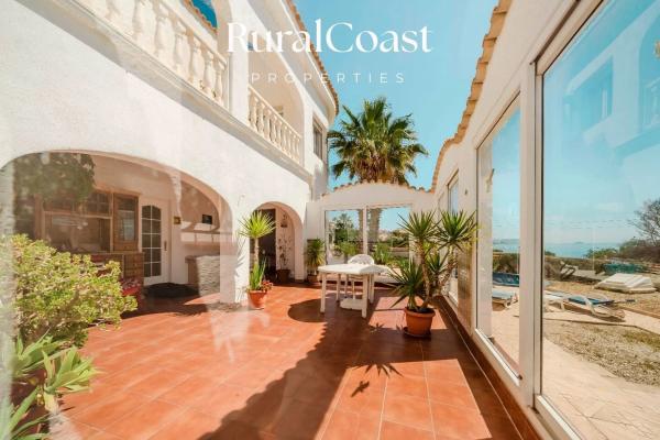 Casa independiente en calle Catral