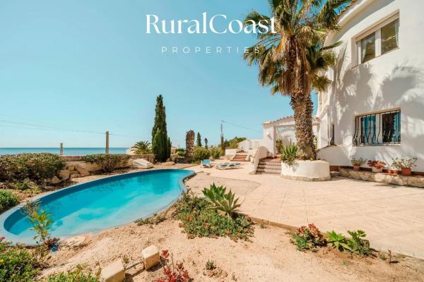 Casa independiente en calle Catral