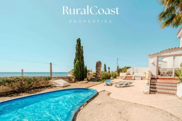 Casa independiente en calle Catral