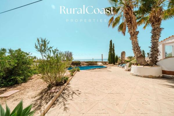 Casa independiente en calle Catral